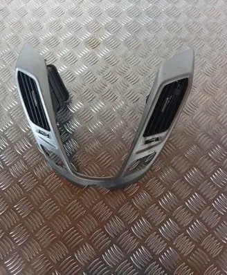 Hyundai Veloster Climate control/heater control trim 