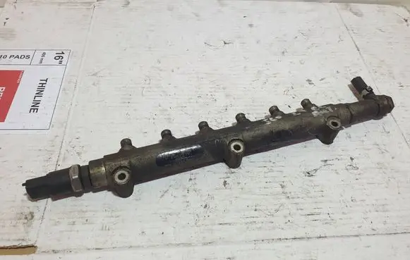 Volvo S60 Fuel main line pipe 0445215010 8658252