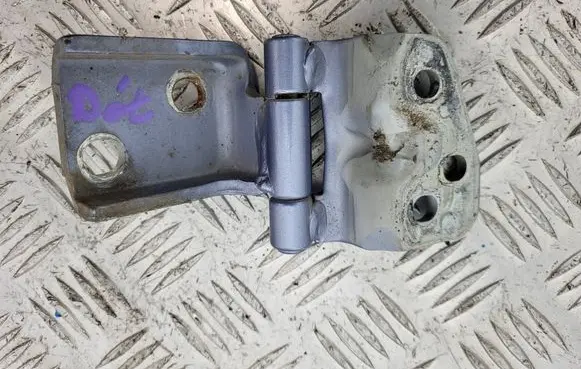 Suzuki Jimny Tailgate/trunk/boot hinge