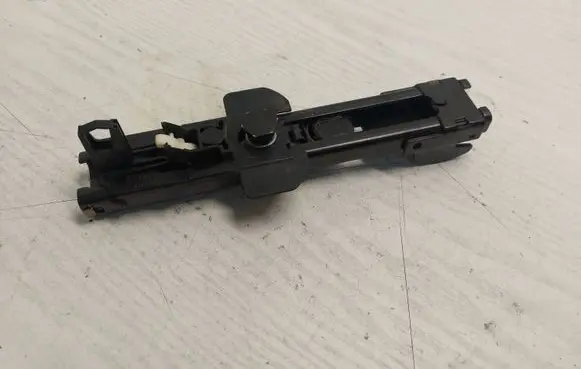 Audi Q7 4L Seat belt adjustment motor 8E0857833f 92117000 80L203680