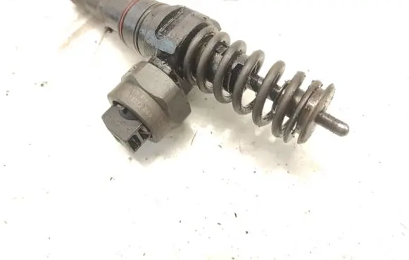 Audi A2 Fuel injector 038130073F