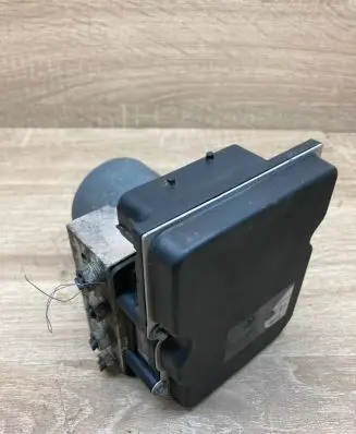 BMW 5 E60 E61 ABS Pump 6777797 0265236020