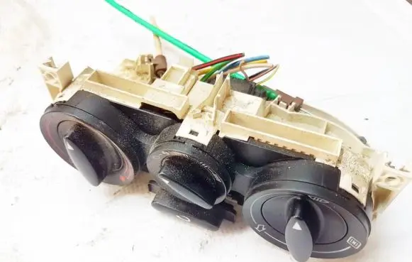 Audi A4 S4 B5 8D Climate control unit