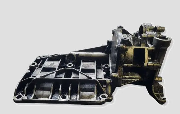 BMW 3 E90 E91 Oil pump 7798014 08071101029