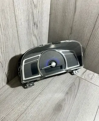 Honda Civic Speedometer (instrument cluster) 78200SNDG100 HR-0350-105