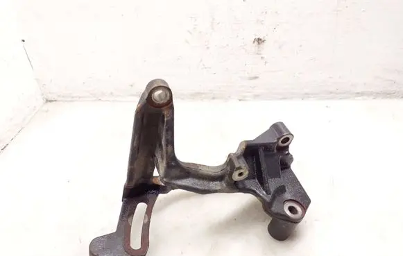 Toyota Hilux VIII Generator/alternator bracket ACPE5