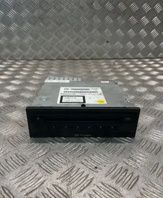 Audi A6 S6 C7 4G CD/DVD changer 8X0035110