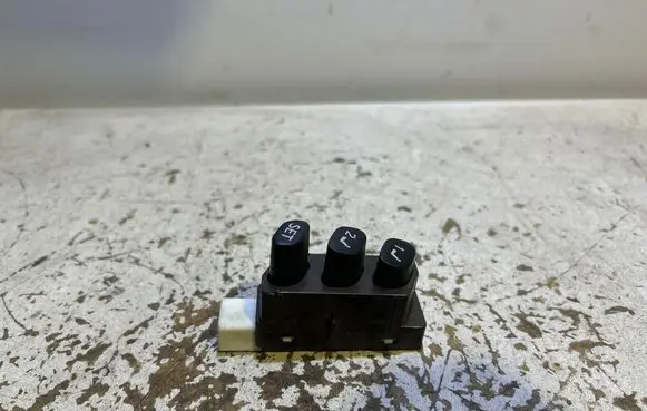 Lexus RX 330 - 350 - 400H Seat memory switch 156987