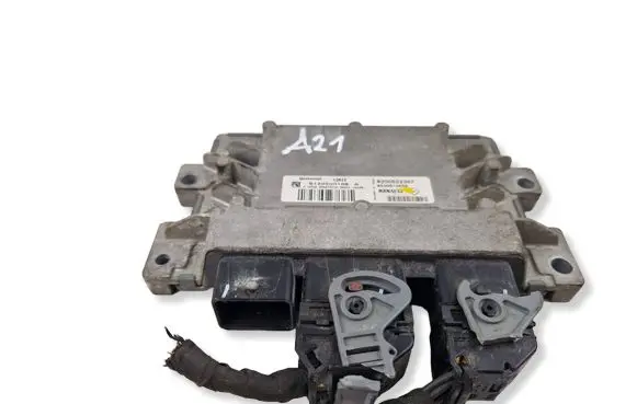 Renault Clio III Engine control unit/module 8200522357 8200510536 S120200105A
