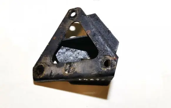 Jaguar XJ X308 Engine mounting bracket