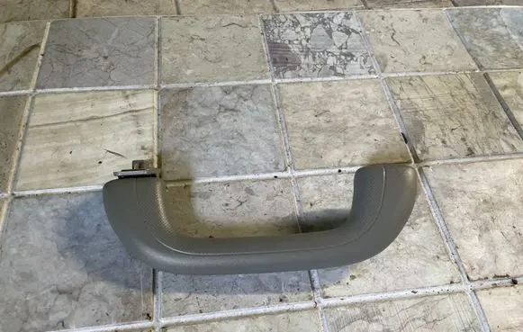 Hyundai Santa Fe Front interior roof grab handle 85342