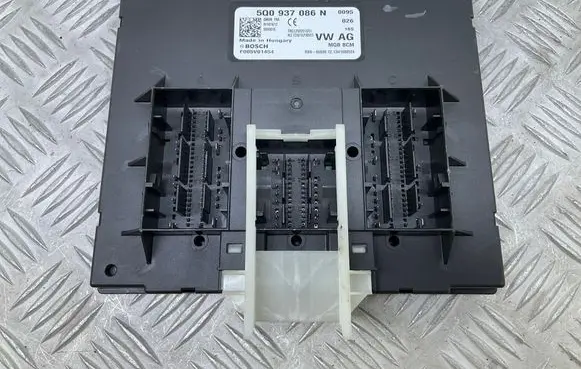 Skoda Octavia Mk3 (5E) Comfort/convenience module 5Q0937086N