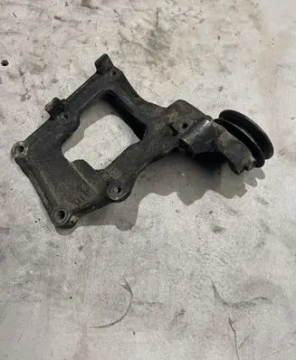 Mitsubishi Pajero Generator/alternator belt tensioner