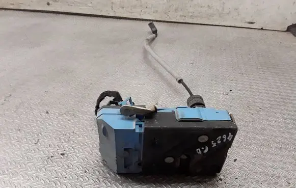 Volvo XC90 Front door lock 30663042