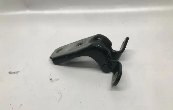 Chevrolet Camaro Front door upper hinge A046057