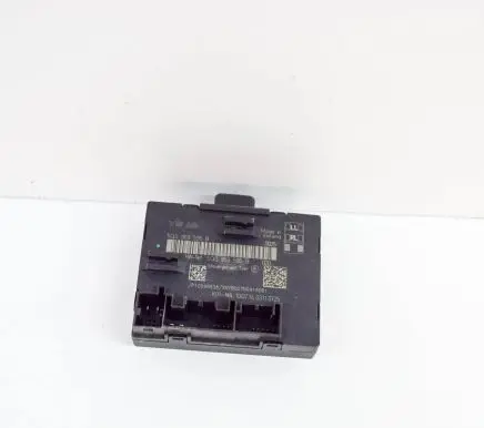Audi A3 S3 8V Door control unit/module 5Q0959595B P10099538