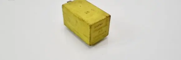 Renault Laguna I Other relay 7700844035