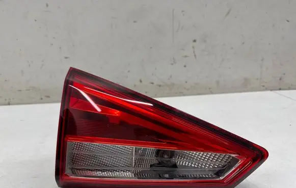 Seat Arona Tailgate rear/tail lights 6F9945093E RE2897000201 A28970002