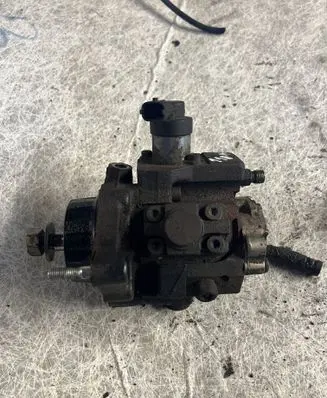 Nissan Patrol Y61 Fuel injection high pressure pump 0445010136 16700MA70A 16700MA70