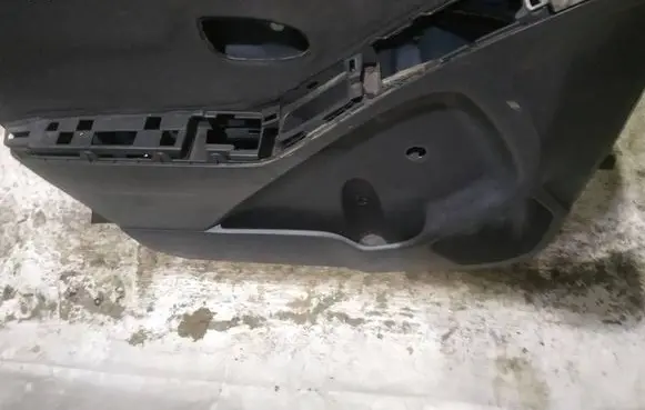 Toyota Yaris Front door card panel trim 