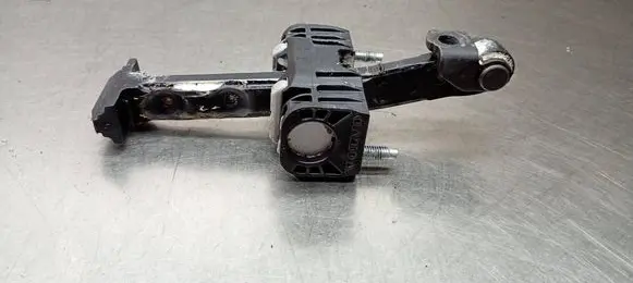 Volvo XC60 Front door check strap stopper 31298466