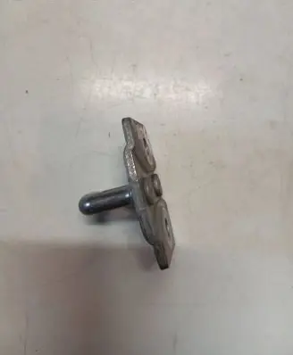 BMW X6 E71 Rear door lock loop/hook striker 7248296