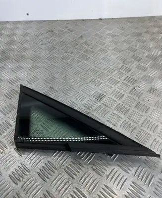 Seat Ibiza IV (6J,6P) Front triangle window/glass 6J0845412
