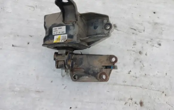 Hyundai Tucson TL Engine mount bracket 21830D3800