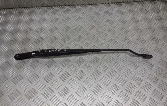 Volkswagen Golf IV Front wiper blade arm