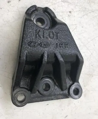 Hyundai i20 (BC3 BI3) Engine mounting bracket