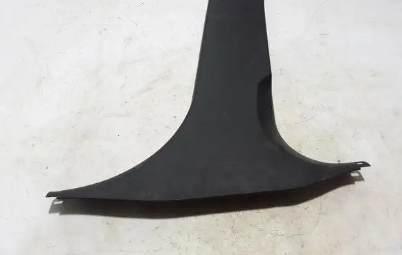 (B) pillar trim (bottom)