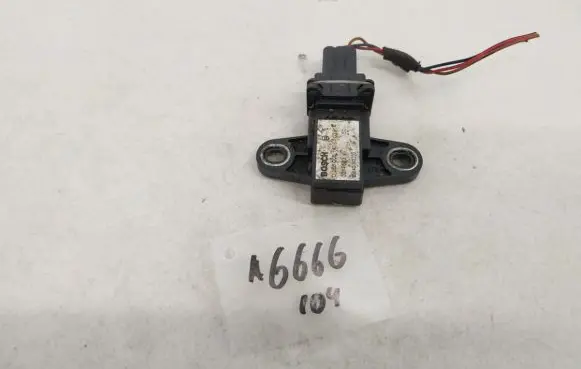 KIA Sorento Airbag deployment crash/impact sensor 0265005142 0017583