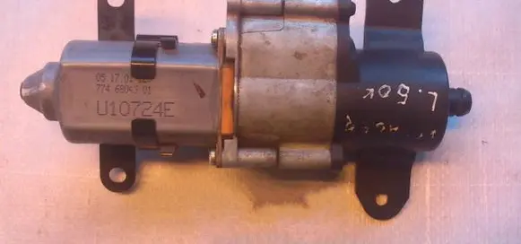 Chrysler Grand Voyager IV Sliding door motor U10724E