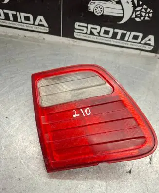 Mercedes-Benz E W210 Tailgate rear/tail lights 198523