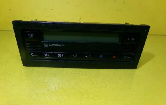 Volkswagen Golf IV Climate control unit