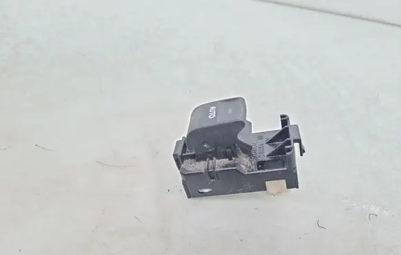 Toyota Prius+ (ZVW40) Electric window control switch 192801
