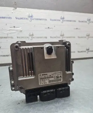 Peugeot 2008 I Engine control unit/module 9666319180 9678495980 0261S06494