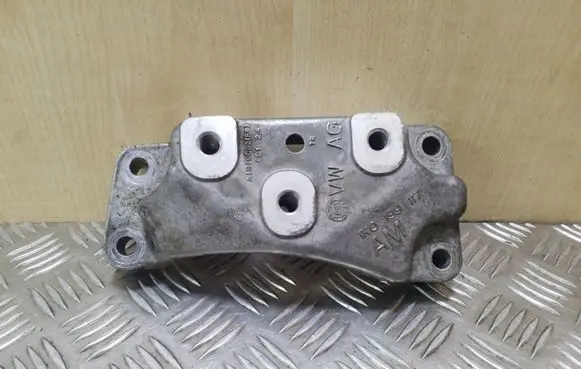 Volkswagen Eos Gearbox mounting bracket 1K0199117