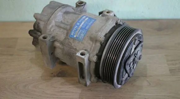 Volvo V50 Air conditioning (A/C) compressor (pump) 3M5H19D629HE