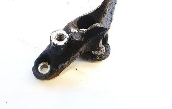 Audi A8 S8 D3 4E Engine mounting bracket 