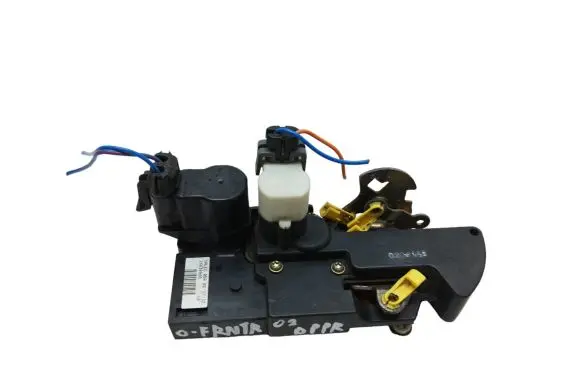 Opel Frontera B Front door lock 16639860