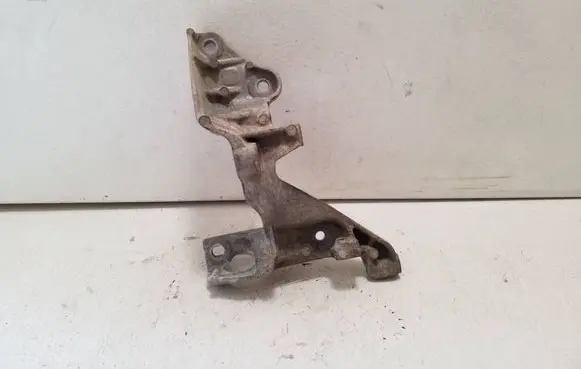 Mercedes-Benz Vito Viano W447 EGR valve cooler bracket A6261410040 147174072R