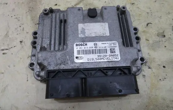 KIA Sportage Engine control unit/module ECU 39120-2A052