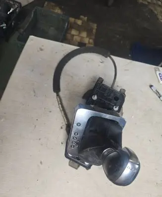 Volkswagen Sharan Gear shifter/selector 7N1713025H 10008516700