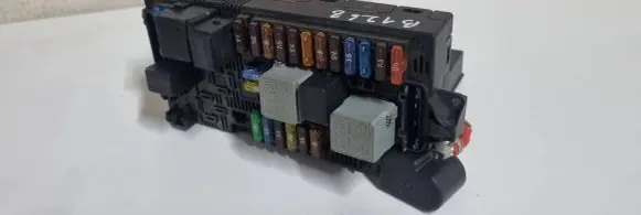 Mercedes-Benz E W211 SAM control unit 2115453901