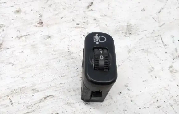 Volkswagen Crafter Headlight level height control switch 9065440131 32200105