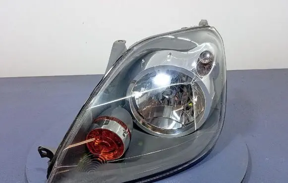 Ford Fiesta Headlight/headlamp 20A848
