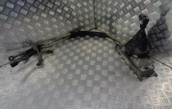 Seat Leon (1P) Gear selector/shifter in gearbox 1K0711061A