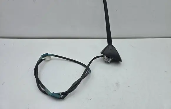 Toyota Prius+ (ZVW40) Aerial GPS antenna 307525C