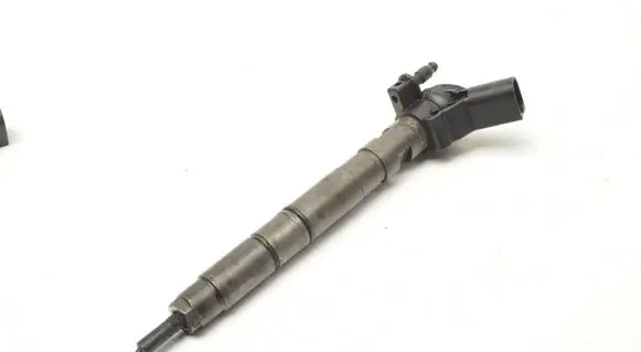 Audi Q7 4L Fuel injector 059130277AH